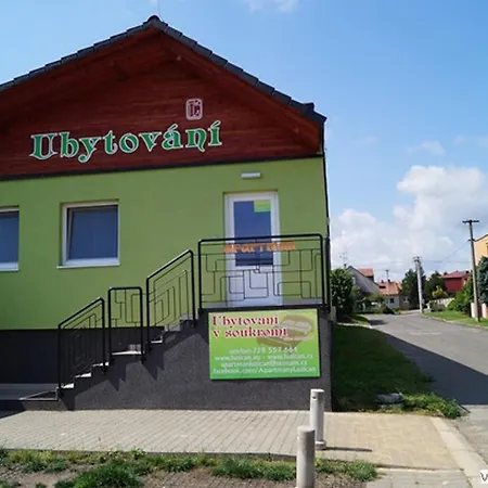 Апартаменты Zeleny Luzice